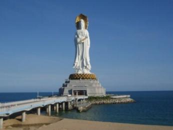 <三亞最美海岸雙飛五日游>尋找“美”元素，讓您體驗輕松和舒適，尊貴的享受、靈性的滿足…