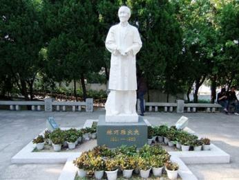 廈門 鼓浪嶼 廈門大學(xué) 帆船出海觀音山夢(mèng)幻冰雪世界 沙雕公園之旅雙臥五日游